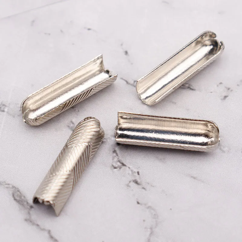 Weiou Lace Pretty Accessories 18.2*4MM Luxury Decorative Metal Aglets Sneaker Canvas Silver Twill Engraved Tips 100pcs Wholesale