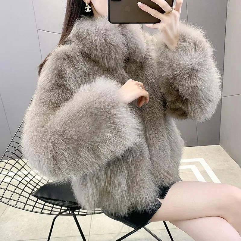 Женская короткая шуба из искусственного меха