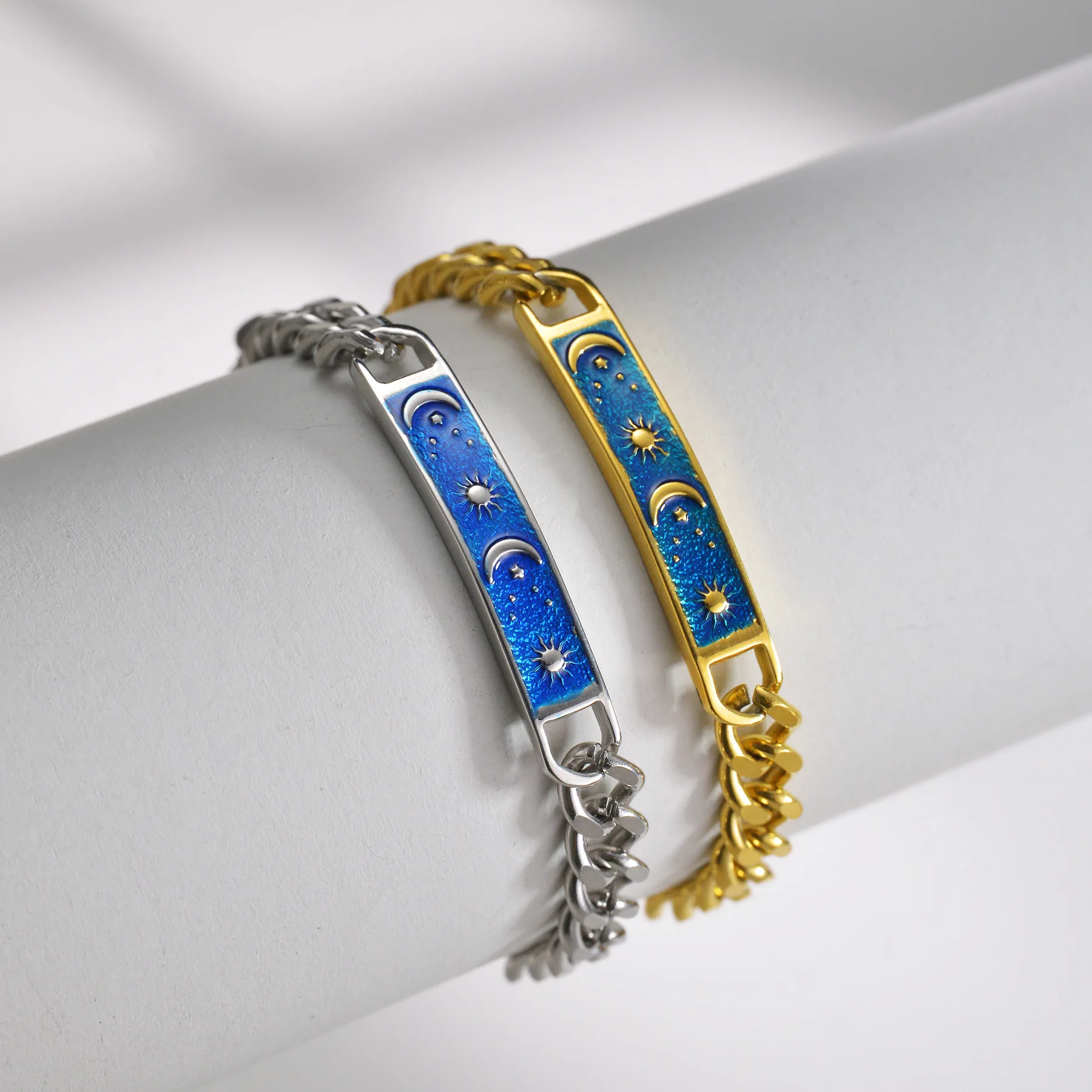 

Blue Sun & Moon Engrave Bar Bracelet Festival Jewelry Gold Cuban Curb Link Charm Men's Bracelet Steel türk porno yildizlari