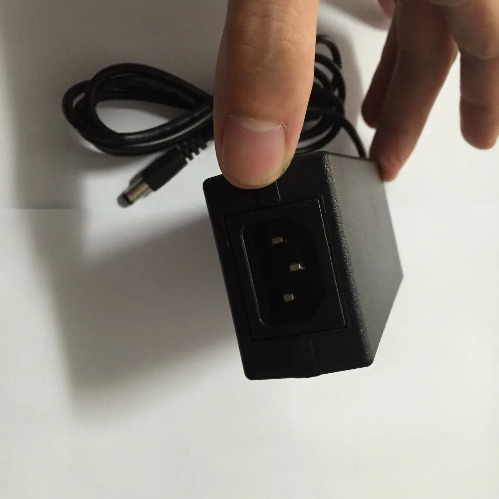 Рисунок 3 - Адаптер питания Escam DC 12 в