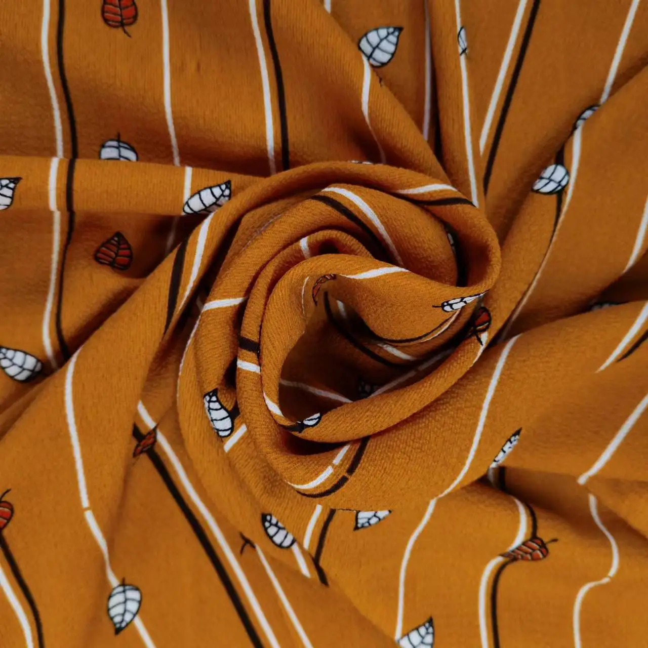 Элегантная мягкая непроницаемая шифоновая ткань с принтом желтых листьев для