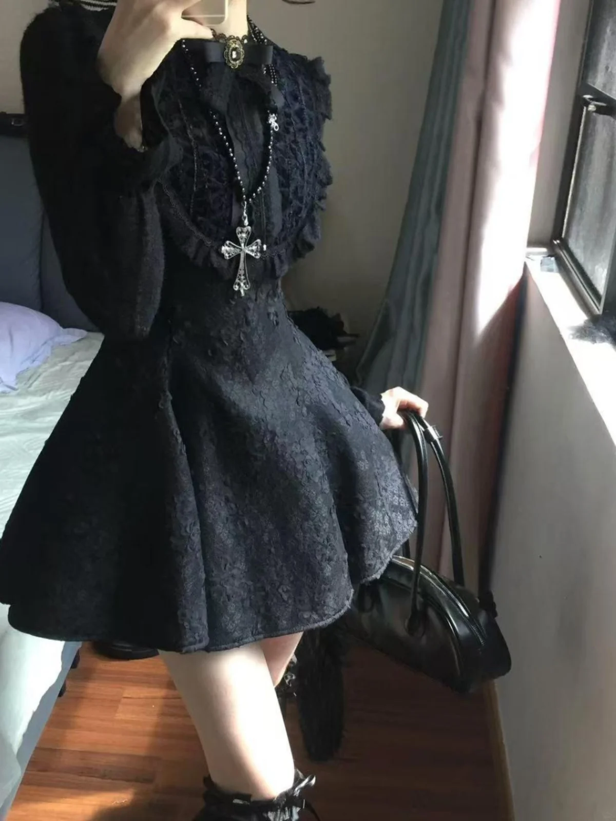 Женское маленькое ароматное кружевное пышное платье принцессы с бантом