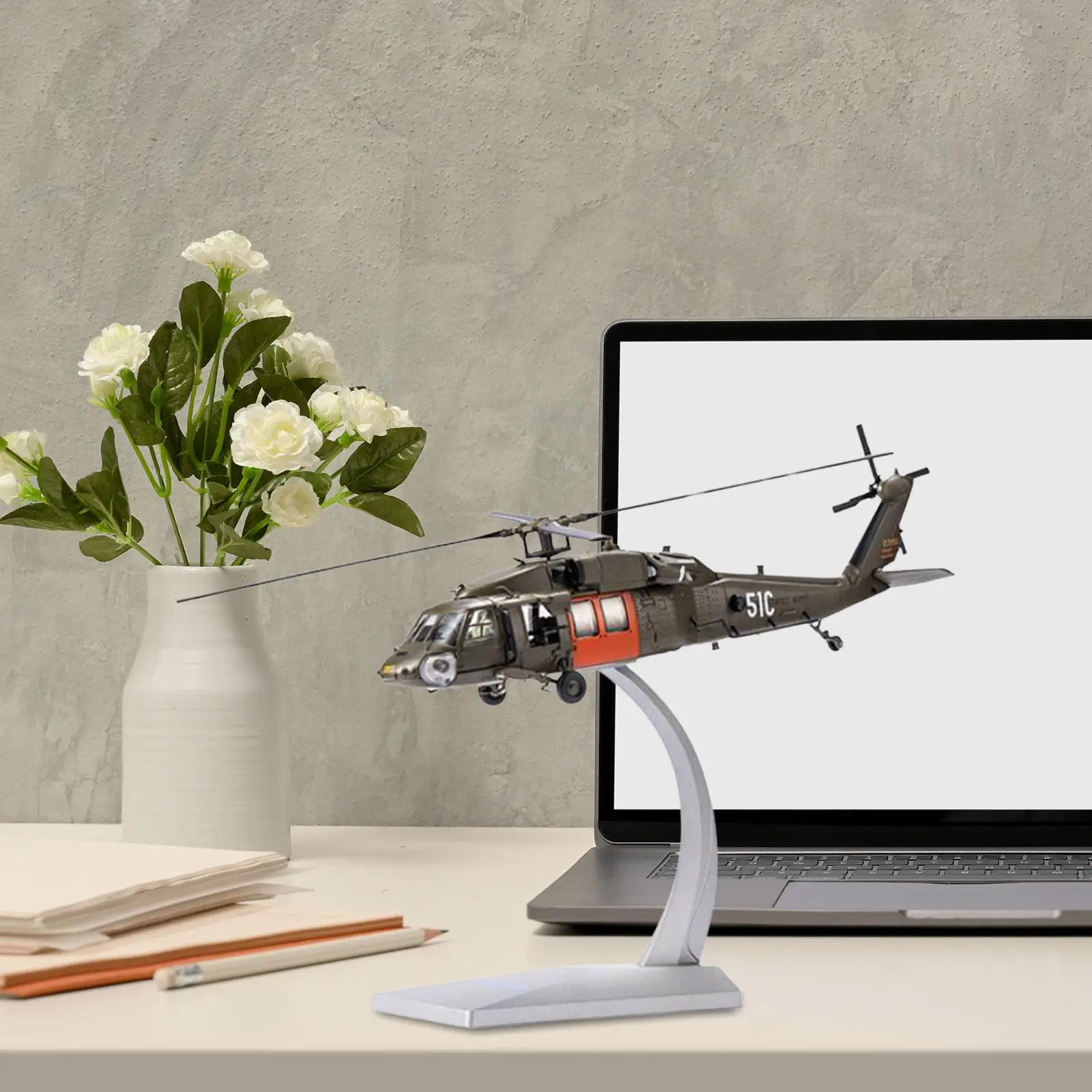 1:72 UH 60 Черная литая модель истребителя с подставкой для книжной полки