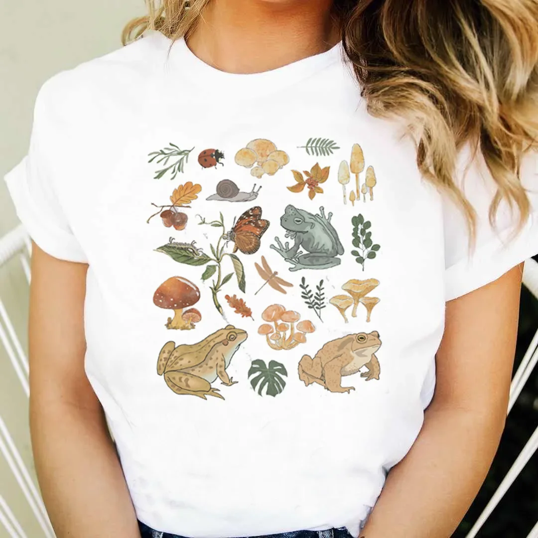 2024 белая футболка с круглым вырезом и принтом в виде лягушки грибов креветок