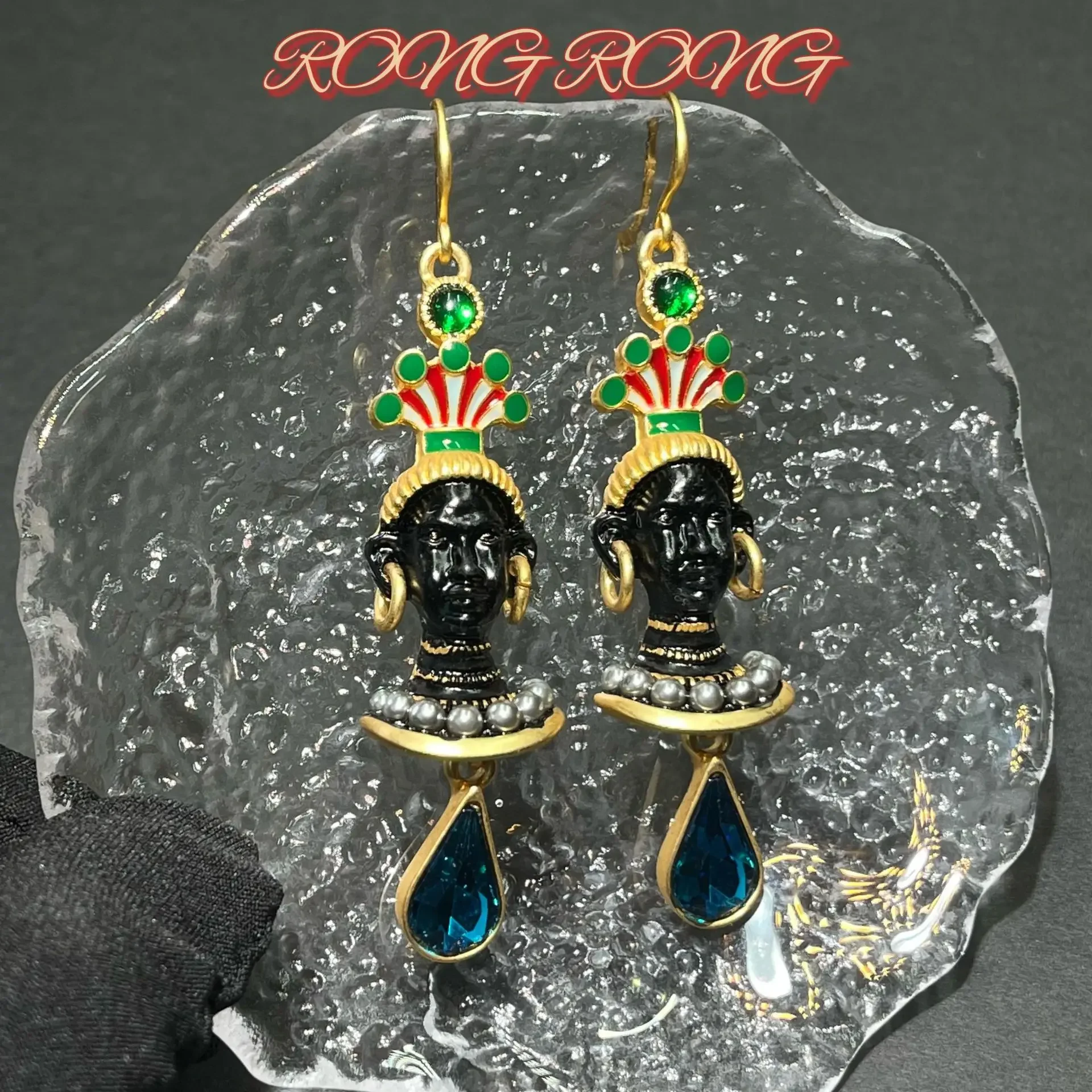 Винтажные европейские и американские серьги возврата в одиночную черную морскую