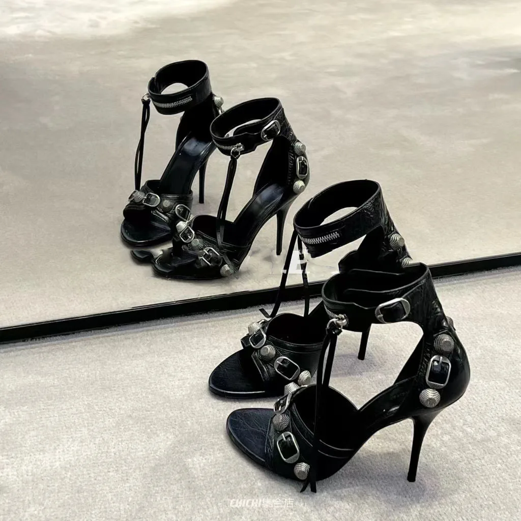 

Сандалии UVRCOS женские на высоком каблуке, босоножки с заклепками и открытым носком, кожаные туфли-лодочки с кисточками на тонком каблуке, Классическая Летняя обувь