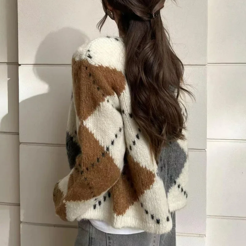 Женский однобортный вязаный кардиган