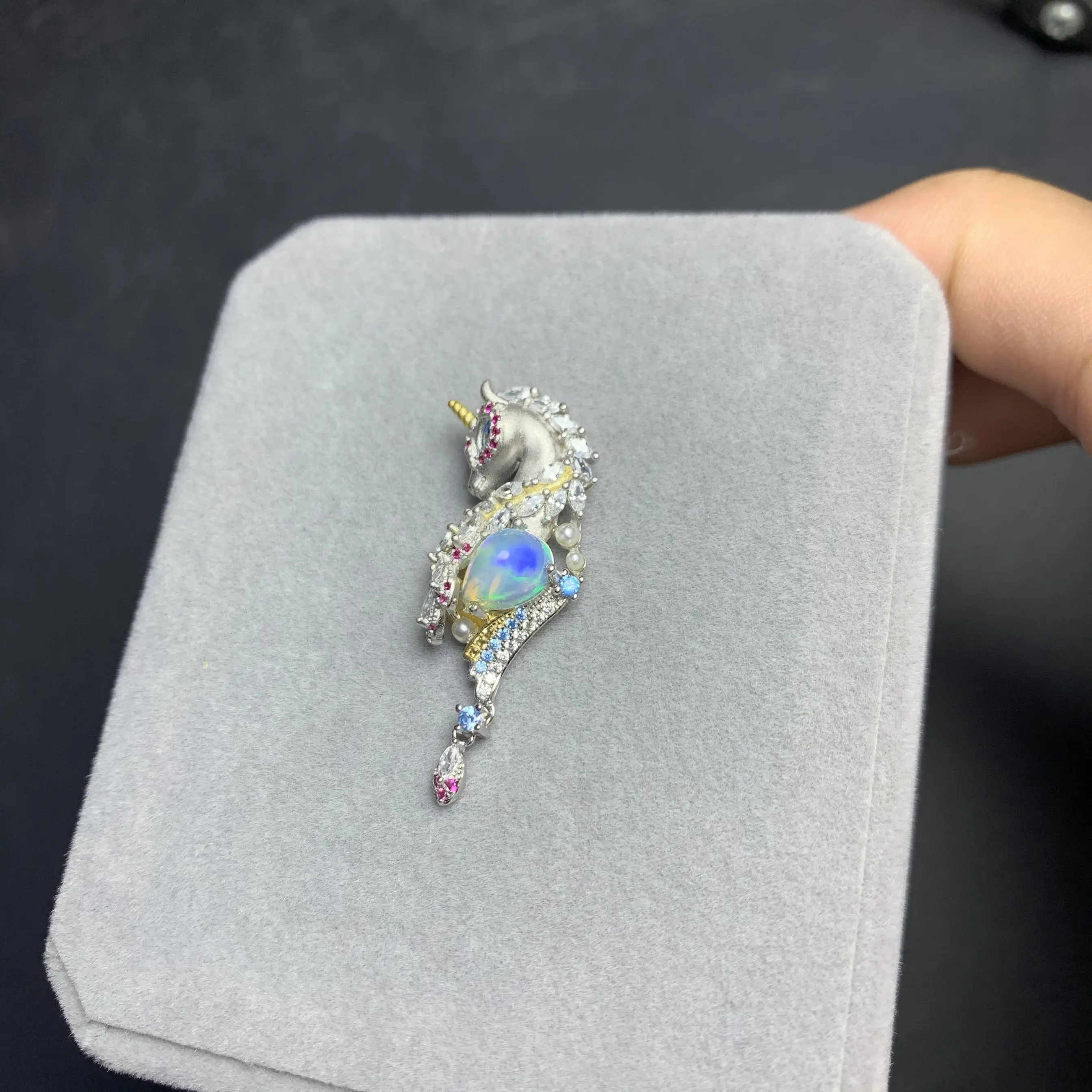 

New Unicorn Pendant Bright Starry Sky Opal Chest Pendant Fashion Trendy Women's Necklace