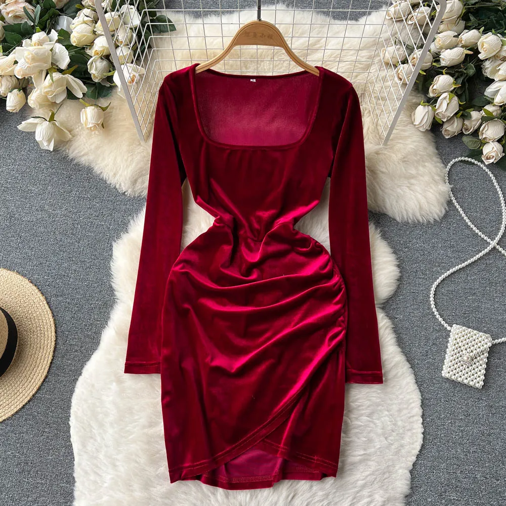 

Осенне-зимнее Новое приталенное бархатное платье с квадратным вырезом и длинными рукавами