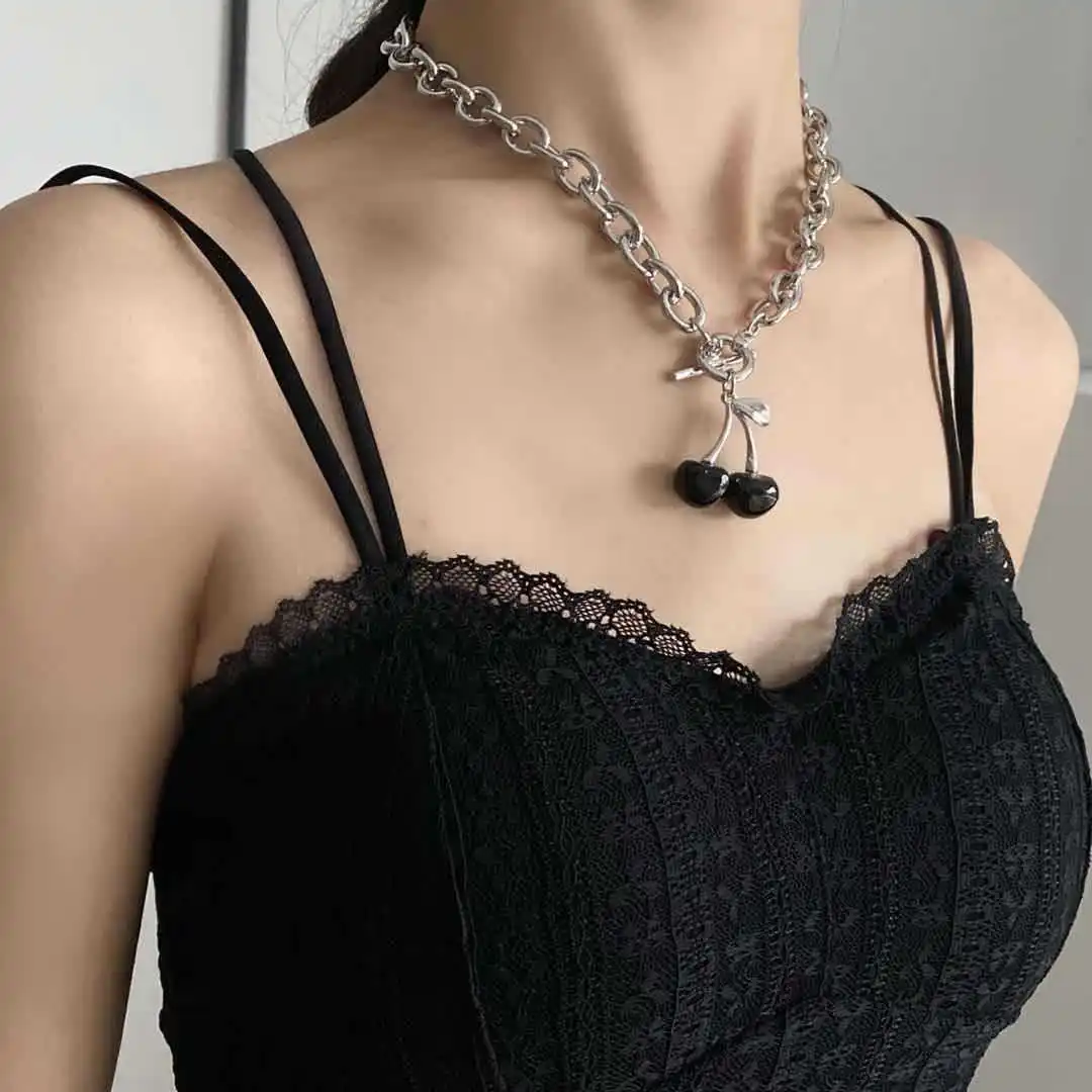 

Harajuku hot girl personality black cherry necklace black female choker collarbone chain neopunk