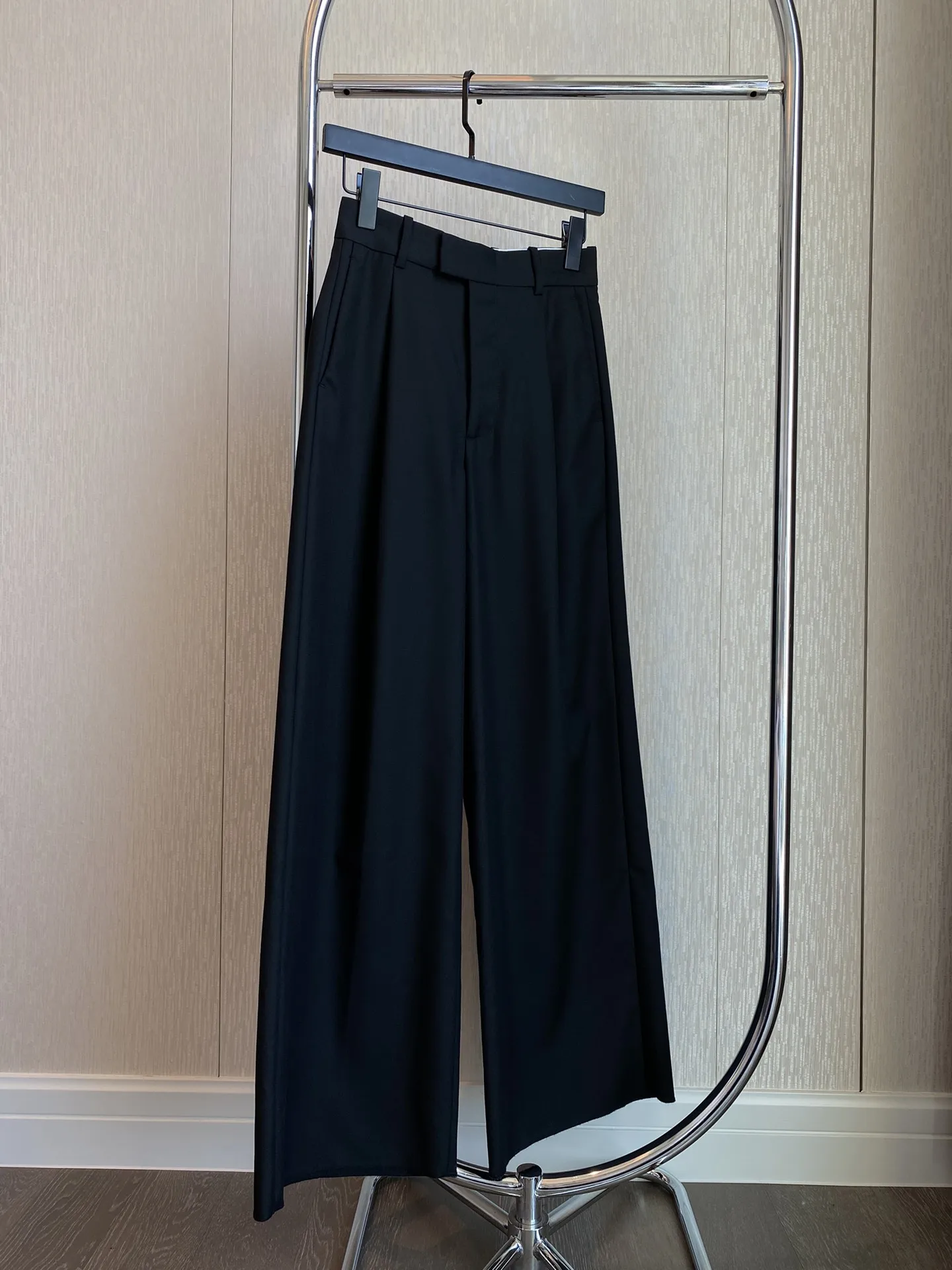 Spring and summer new spring and summer suits and trousers smooth drape sense of senior pants type atmosphere fashionable