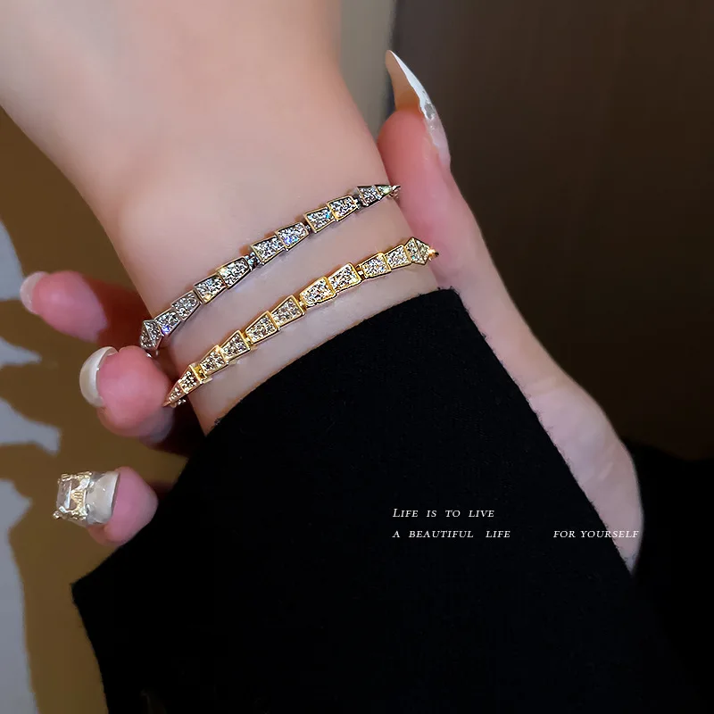 Korean Diamond Spirit Snake Bracelet Ins Cold Style Noble Elegant Shiny Metal Textured Trendy Jewelry