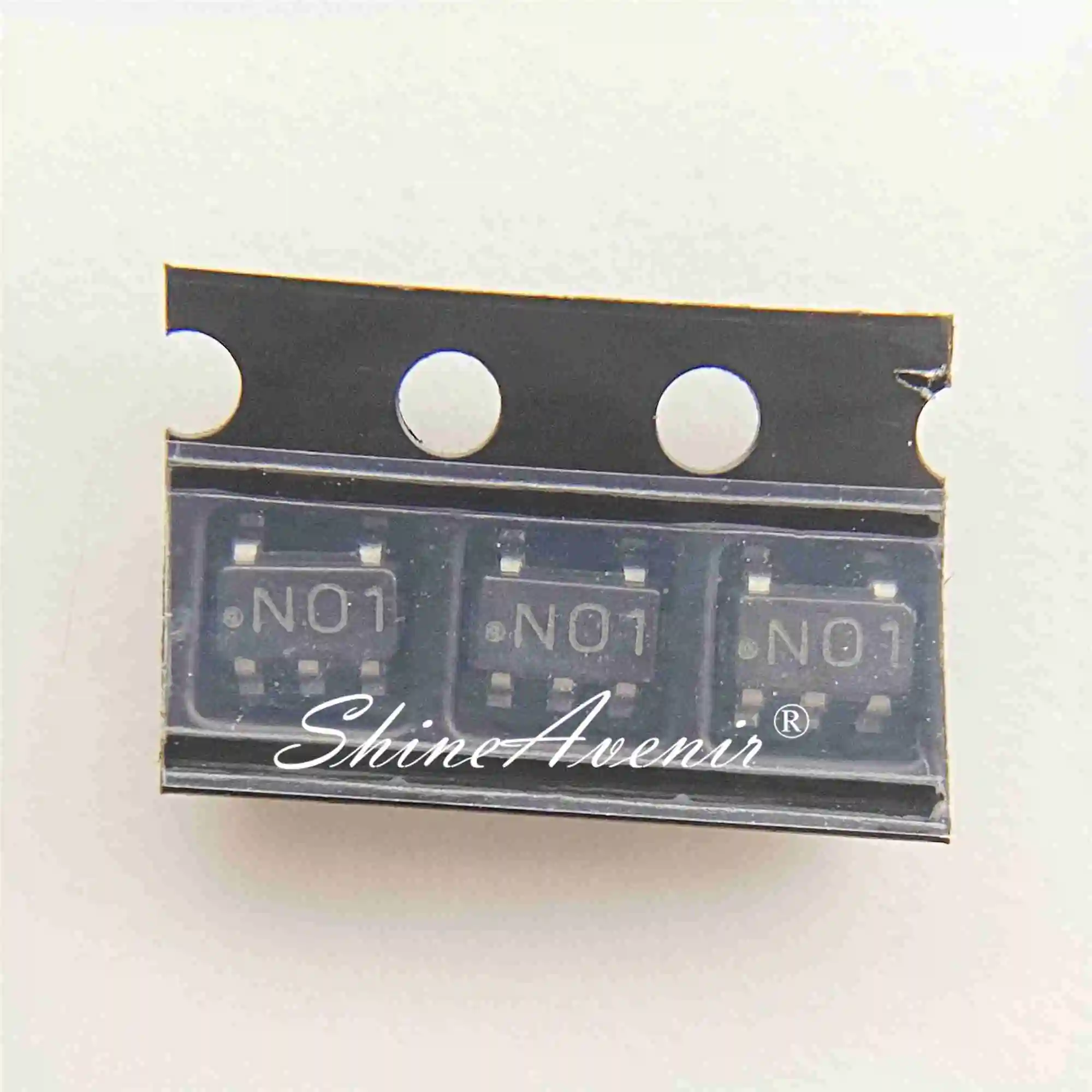 

1pcs DS90LV011ATMF SOT23-5 100% new original