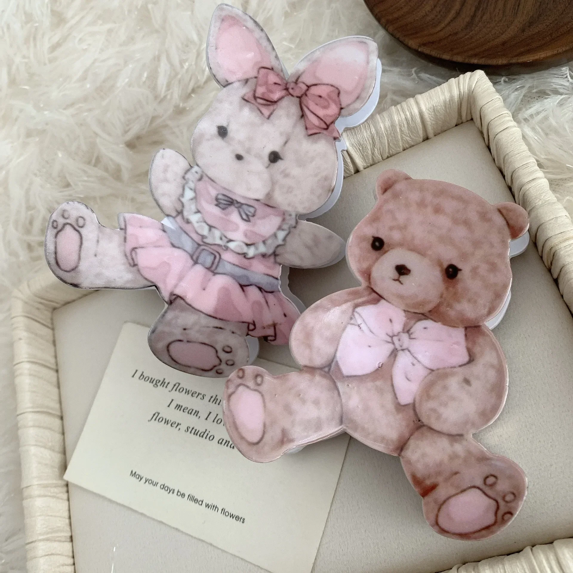 BYL Large Sweet and Cute Little Bear Rabbit Hair Clips Acrylic Material Bow Tie Crab ClipFemale Accessories