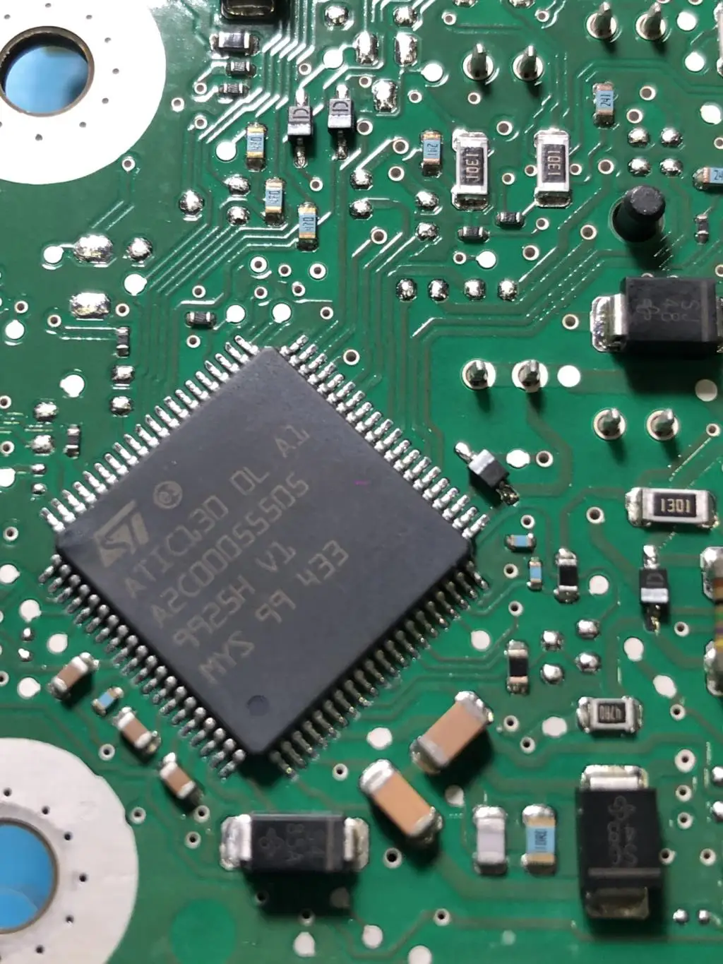 Модуль микросхемы. Edc7uc31 BDM. Edc7uc31 pinout. Bosch edc7uc31 разъемы. Edc7uc31 KESS v2.