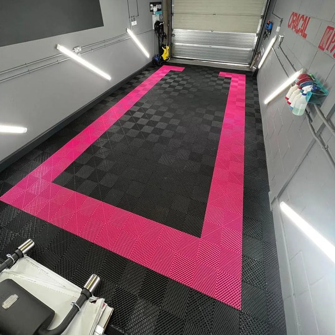 

400X400X18Mm Anti Slip Garage Floor Tiles Interlocking Plastic Floor Tiles Deck Mat For Car Parking Outdoor