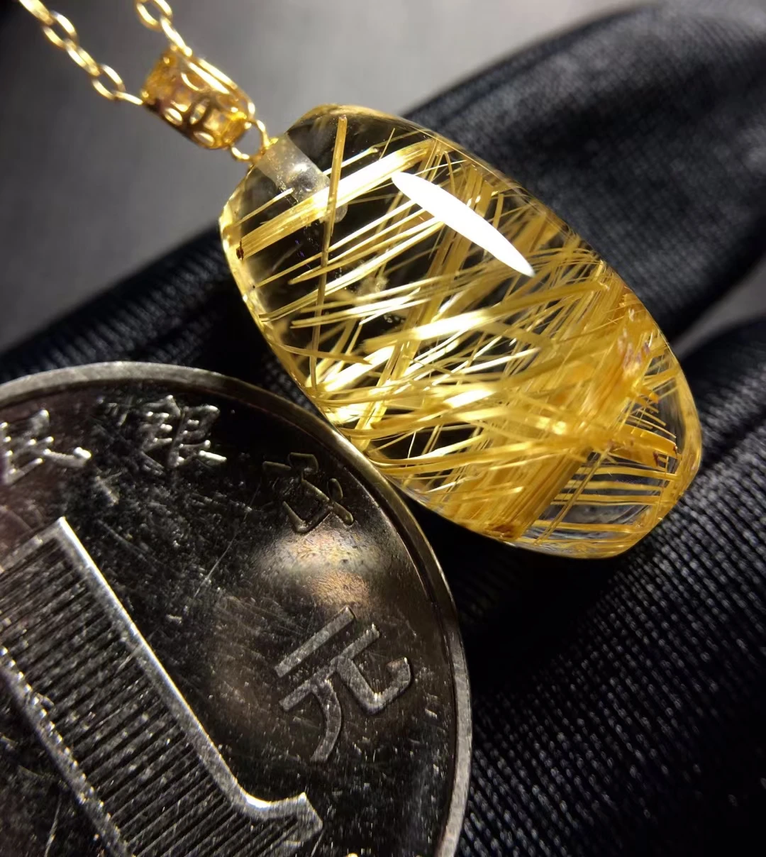 Подвеска из натурального золота с рутилированным кварцем и тыквой ювелирные