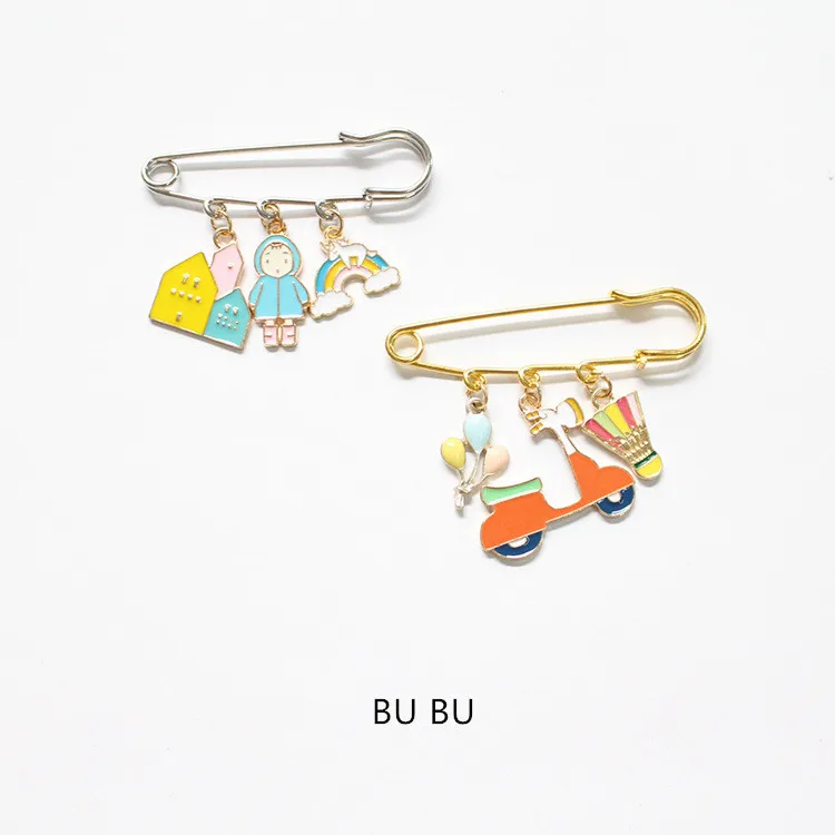 2PCS Cute tide brooch creative castle balloon cartoon character shape simple temperament classic car unique exquisite pin |