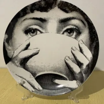 

Итальянская керамическая подвесная тарелка