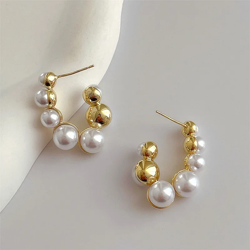 

Korean Fashion Metallic Pearl U Shaped Earrings For Women 2023 New Personality Temperament Earings