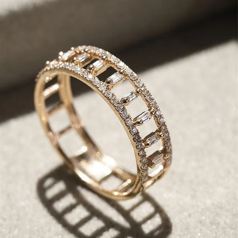 

Huitan Elegant Women Wedding Band Jewelry Hollowed-out Rectangle Cubic Zirconia Hot Quality Shiny Girl Fashion Versatile Rings