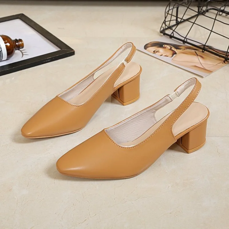

Туфли-лодочки женские на высоком квадратном каблуке, заостренный носок, пикантная офисная обувь, весна-лето