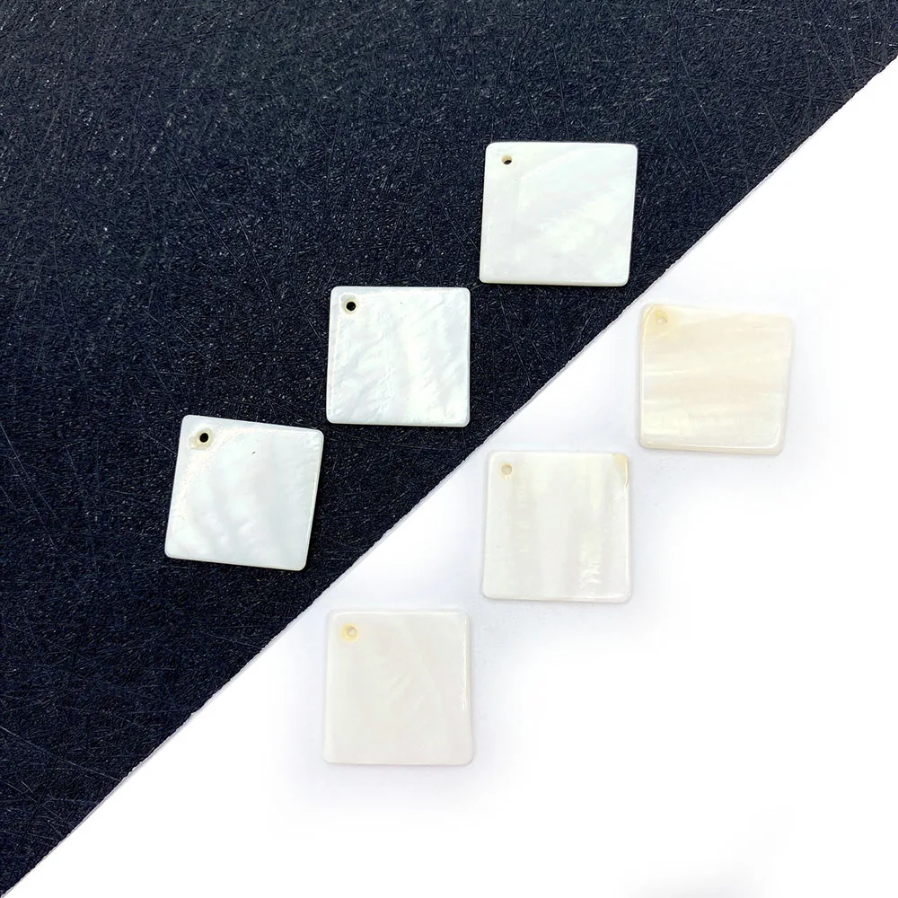 

Natural Freshwater Shell Pendant Jewelry Carving Square Shape Mother-of-Pearl Loose Beads DIY Making Shell Necklace Pendant