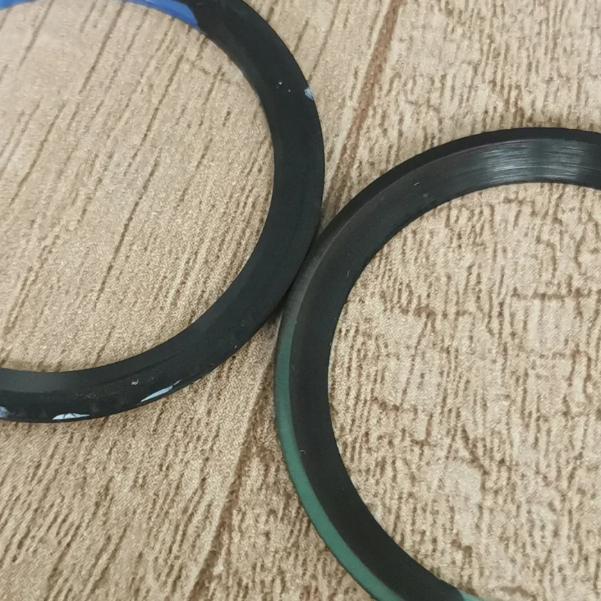 38MM Watch Bezel Insert  Monochrome Two-tone Ceramic Bezel Opening 38MM Outer Diameter 30.5MM Inner Diameter Fits 40MMSUB Case