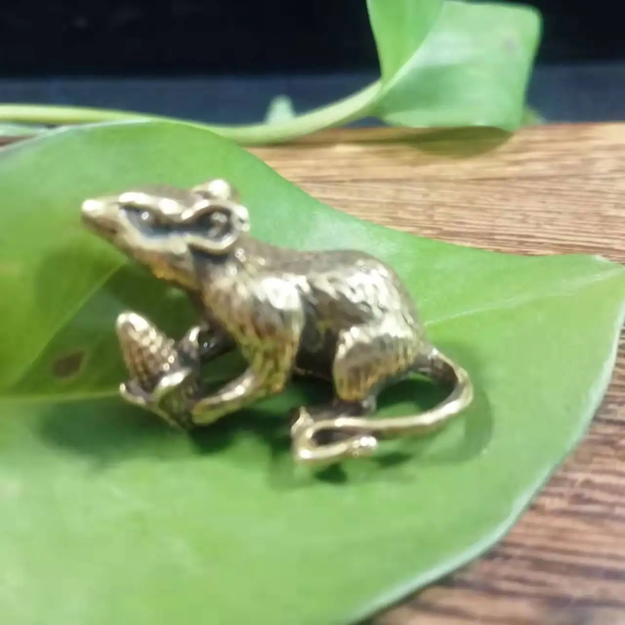 

Набор из четырех предметов винтажный Тибетский Стиль Искусство латунные украшения древняя ручная работа мышь из зодиака подвеска Украшени...