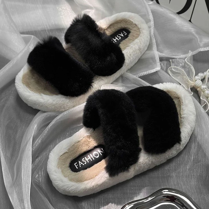 Зимние теплые меховые тапочки женские 2024 модные плюшевые домашние с ремешком