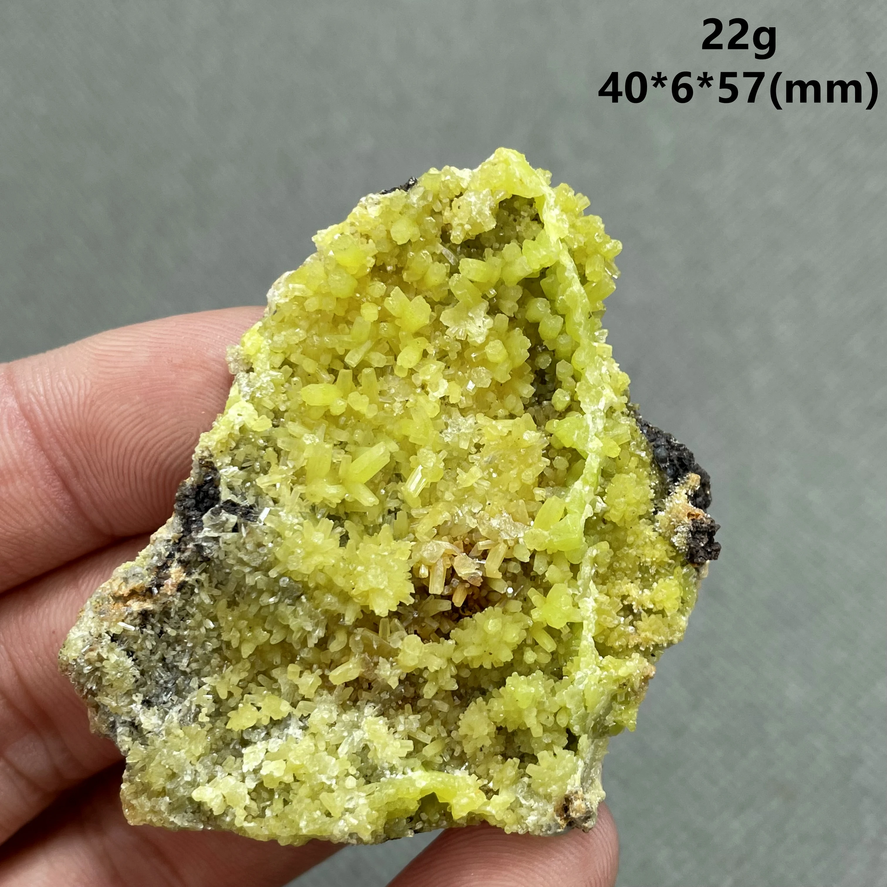 

BEST! 100% Natural RARE Pyromorphite green lead ore natural mineral crystals teaching specimen collection from China