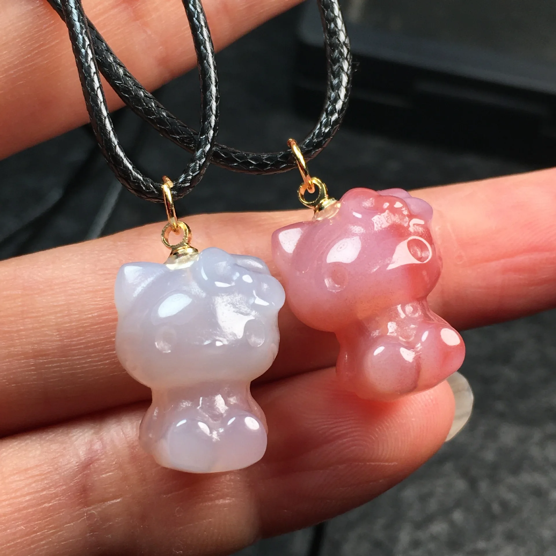 Рисунок 5 - натуральный красный агат резной