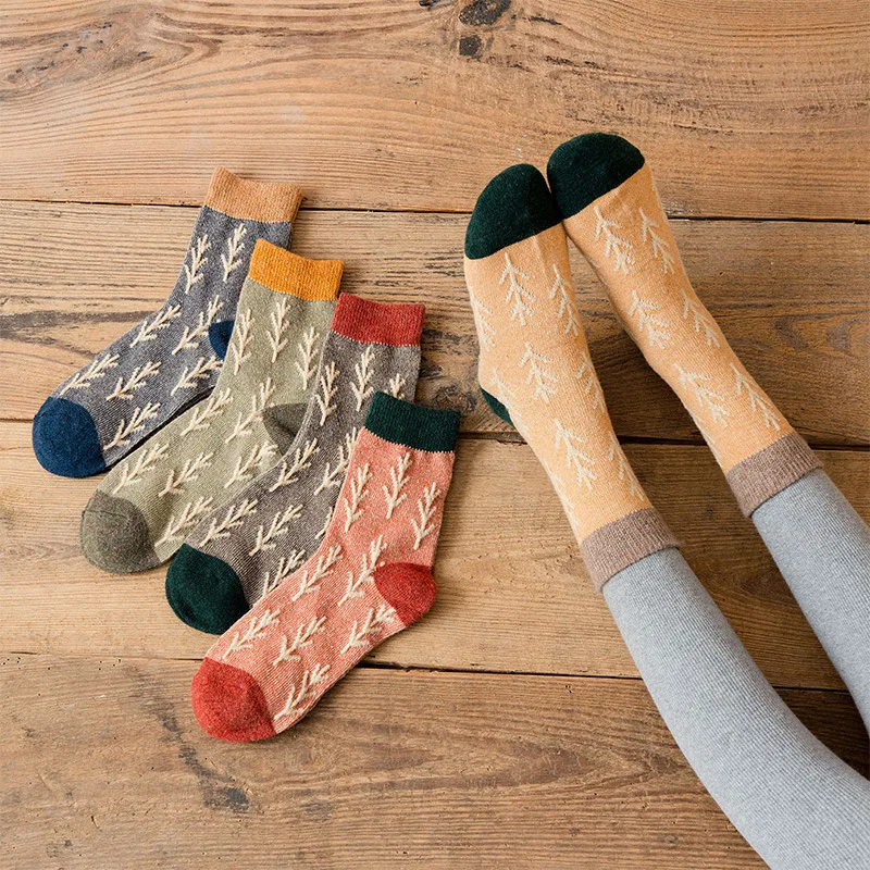

Autumn and Winter Christmas Gifts Korean Sweet Kawaii Tube Socks Japanese Harajuku Retro Wool Thickened Warm Gg Socks Women