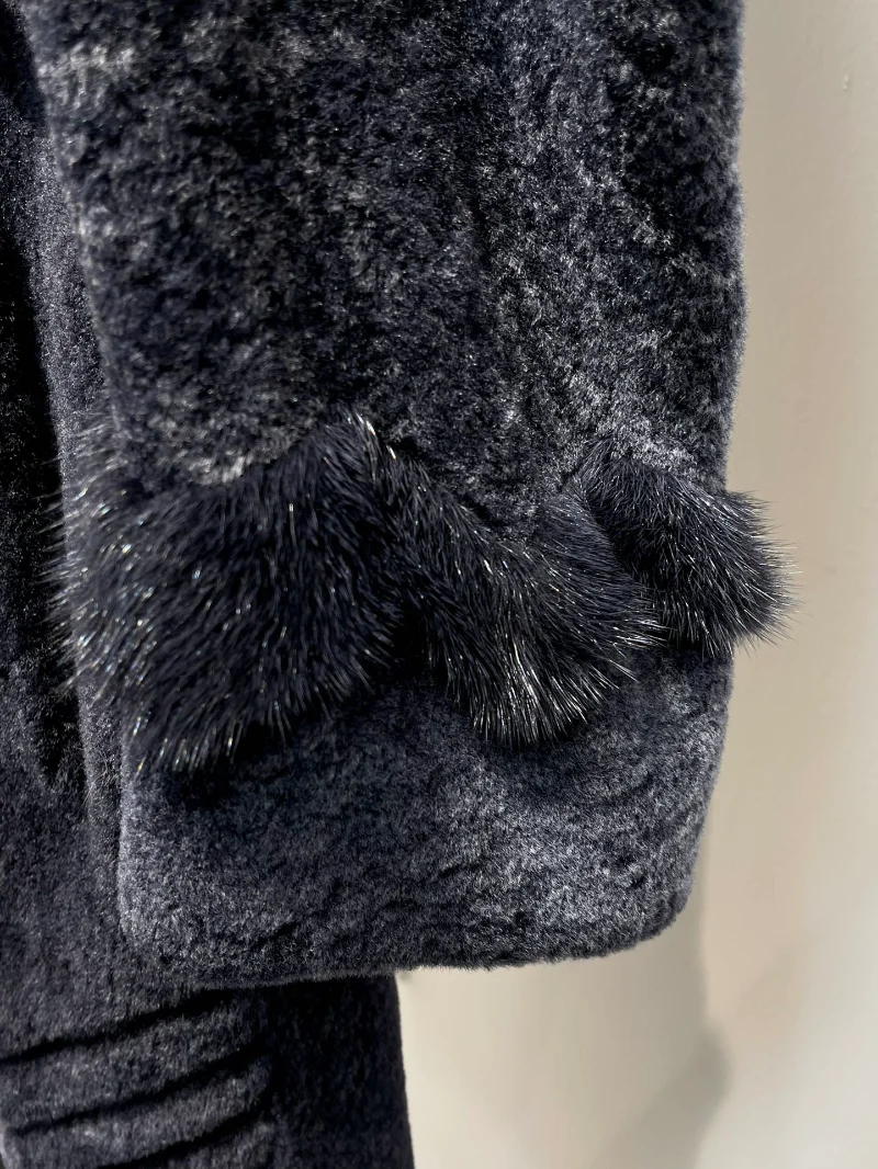 2022 Latest Winter Warming Dark Blue Fur Hooded Midi-length Coats Ladies Top Quality Shearling Jackets with Fringe Belt Women