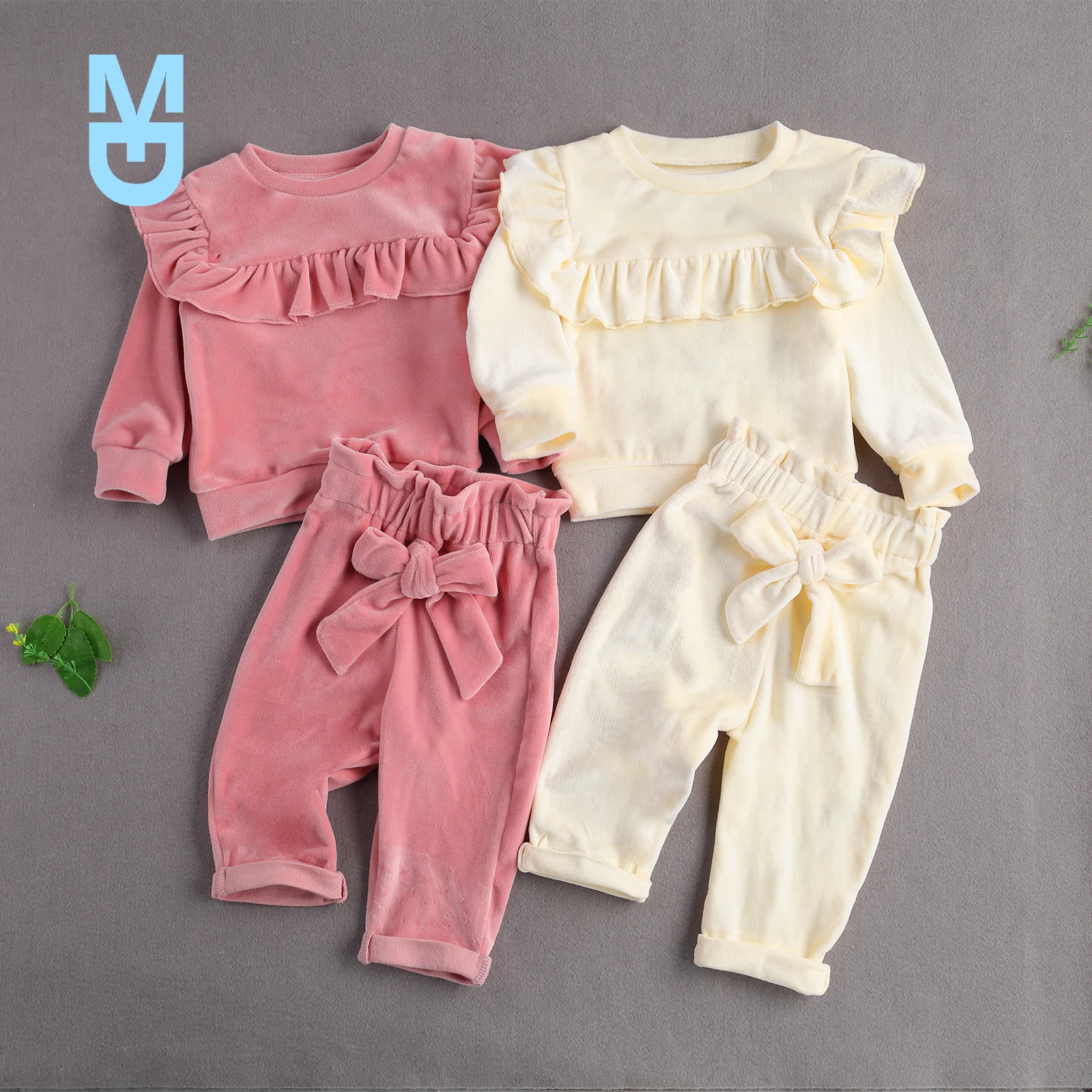 

New Winter Warm Toddler Baby Girls Smooth Velvet Outfits Sets Round Neck Ruffle Trim Top Elastic Waist Bowknot Pant 2pcs Kid Clo