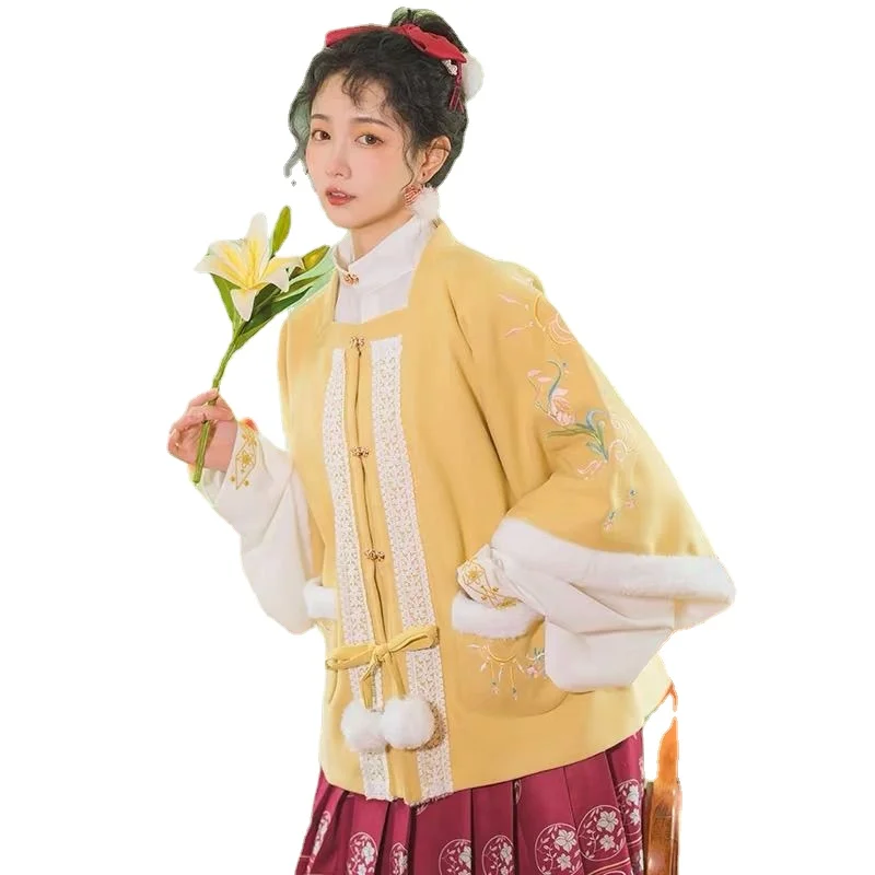 

Hanfu Women's Embroidered Square Collar and Velvet Pleated Skirt Winter Women