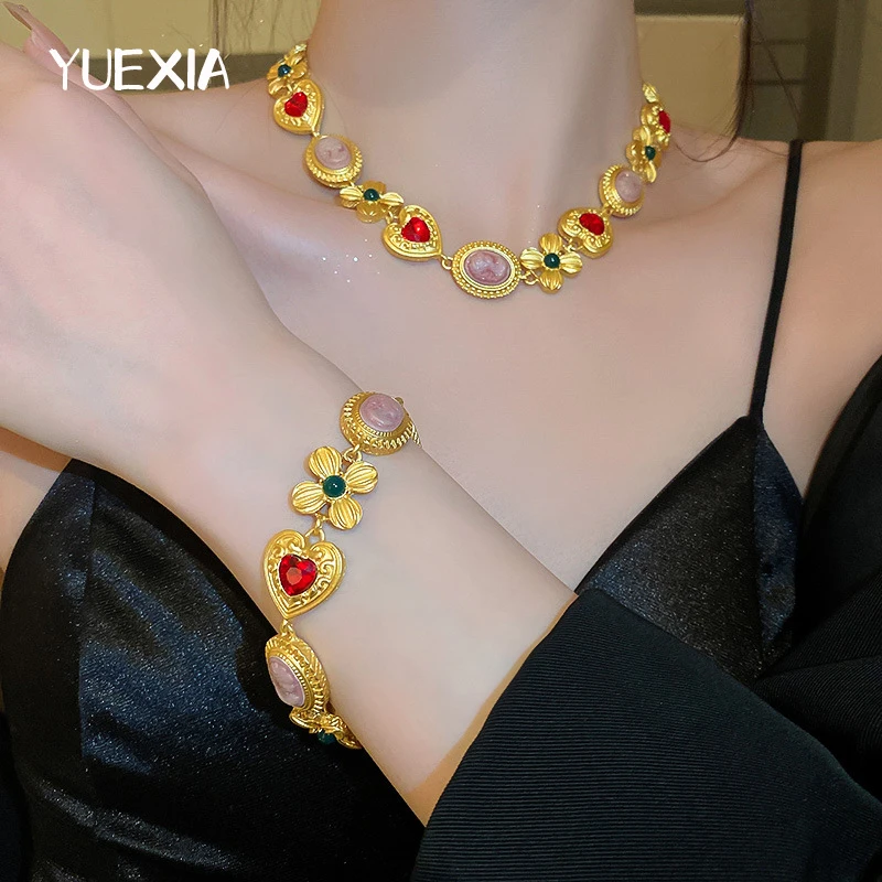 

Medieval Rhinestone Flower Heart Necklace Vintage Palace Temperament Collar Chain Necklaces Bracelet for Women Earrings Jewelry