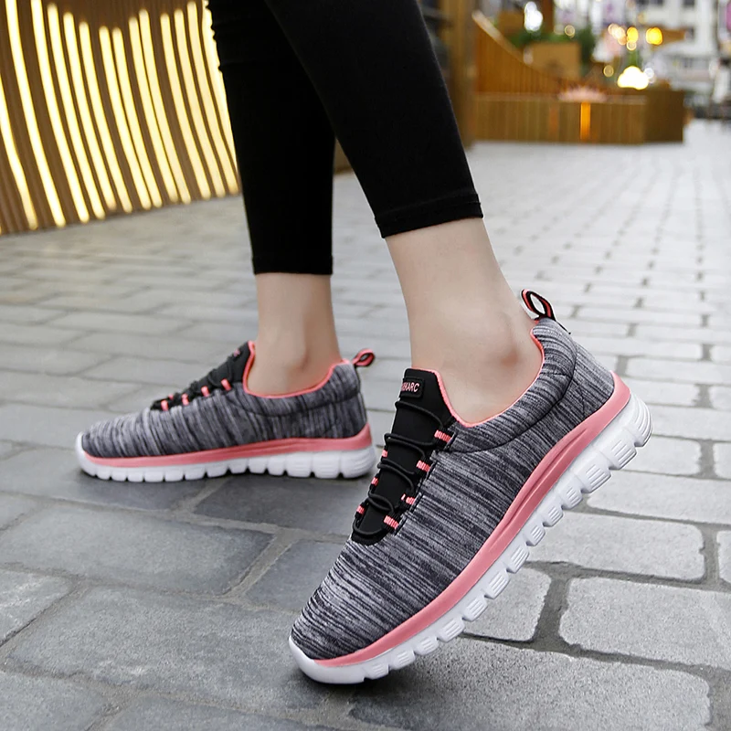 

New Sports Shoes for womens Fashion Breathable Mesh Running Shoes Trendy Lightweight Casual Vulcanize Sneakers Plus Size