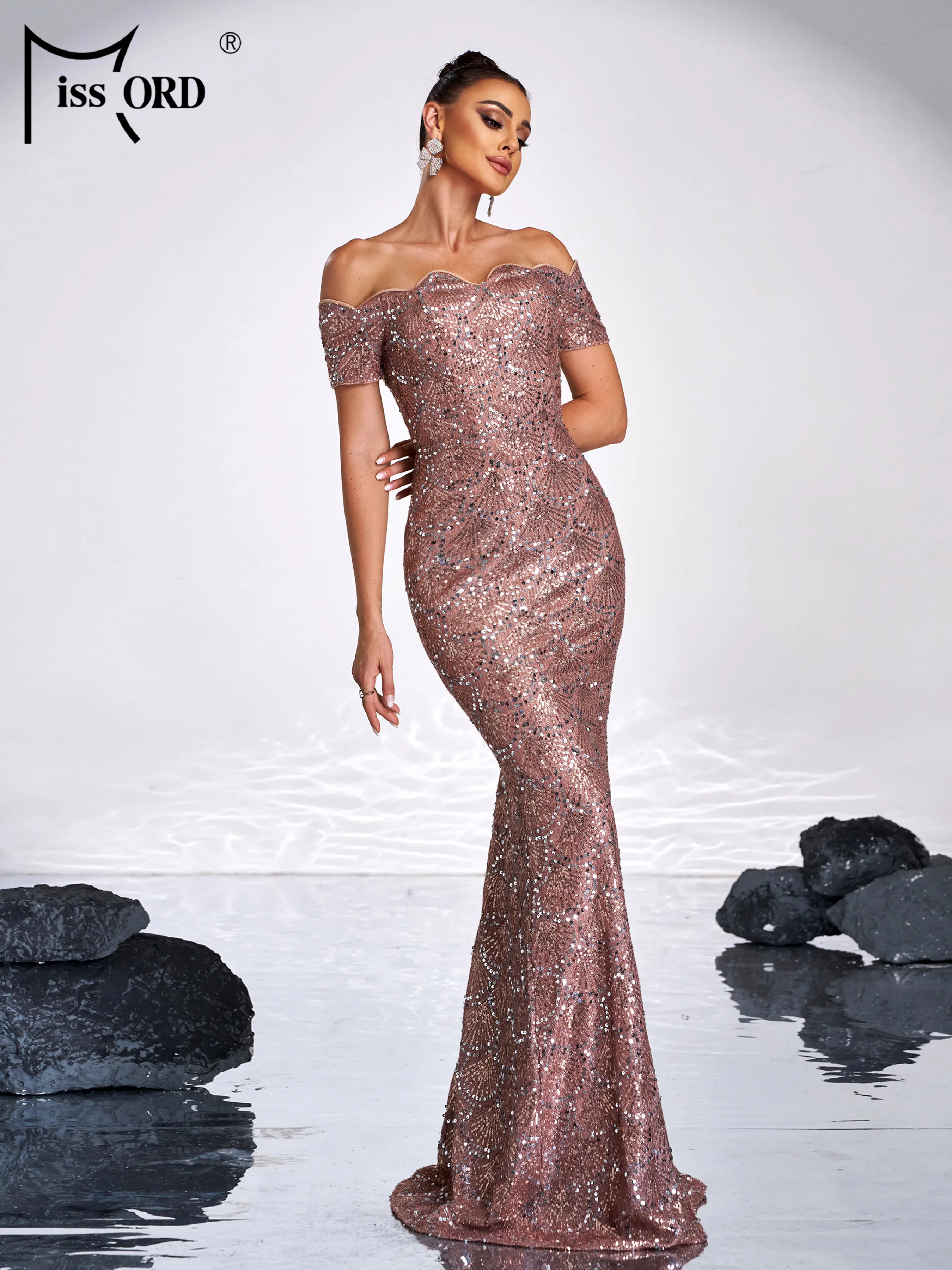 Missord Новое церковное платье с открытыми плечами и геометрическими блестками