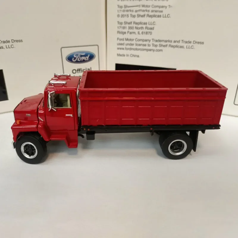 Модель Тяжелого Грузовика Ford L9000 в масштабе 1:64