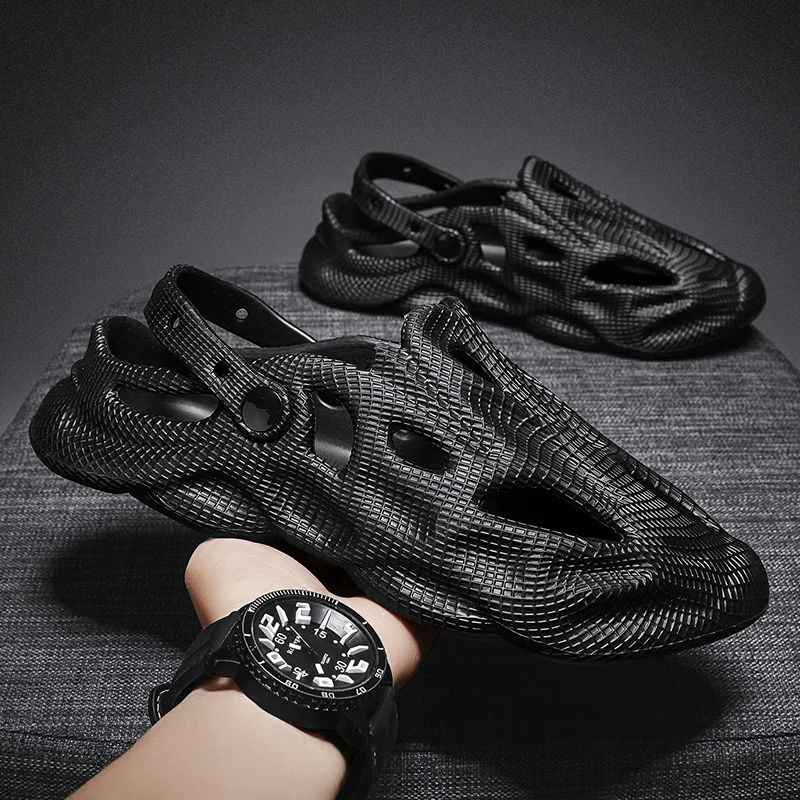 Novelty Hot Sale Garden Shoes for Women Mens Sandals EVA Lightweight Beach Clogs Summer Beach Zapatos Hombre for Men and Women