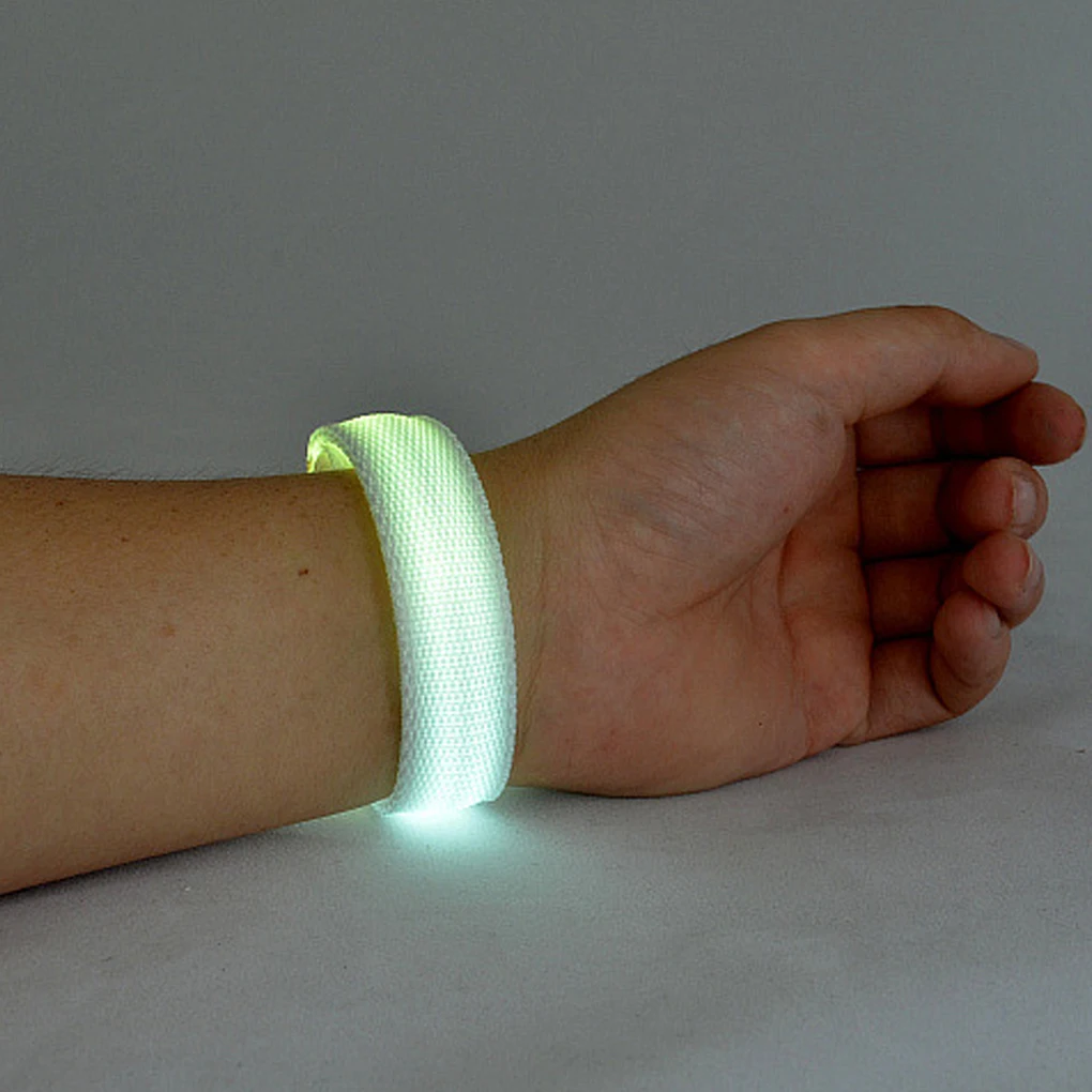 

Led Flashing Wrist Band Portable Glow Bracelet Adjustable Cycling Wristband Outdoor Safety Concert Boosting Prop