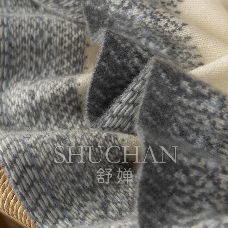 Рисунок 6 - SHUCHAN, жаккардовый кашемировый свитер с градиентом