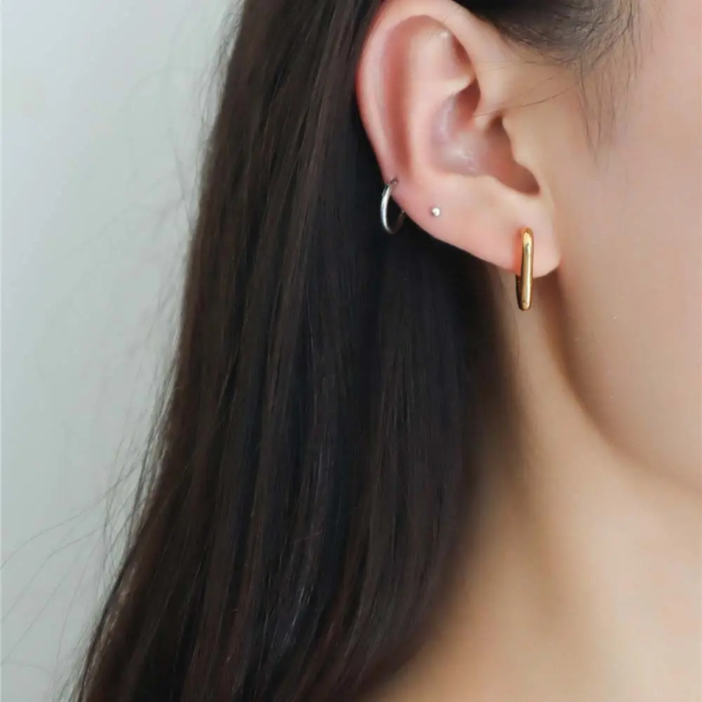 

1Pc Korean New Punk Triangle Stud Earrings Elegant Hoop Earrings Temperament Stainless Steel Earrings For Women Men