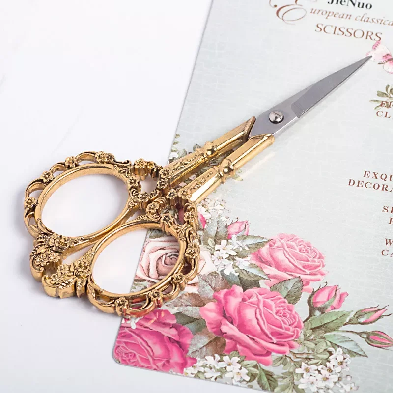 

Colors European Vintage Floral Pattern Scissors Nail Art Foil Cutter Seamstress Blossom Scissor Antique Sewing Fabric Tool