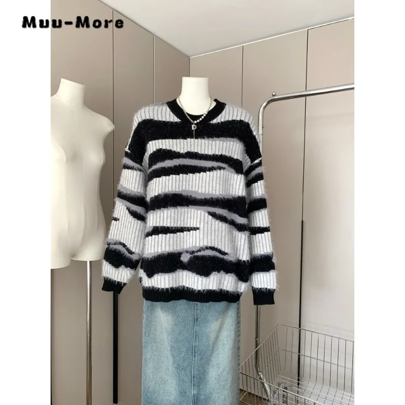 

2023 Winter Casual Vintage Knitting Long Sleeve Striped Print Pullovers Korean Fashion Women Vintage Ladies Warm O-neck Sweater