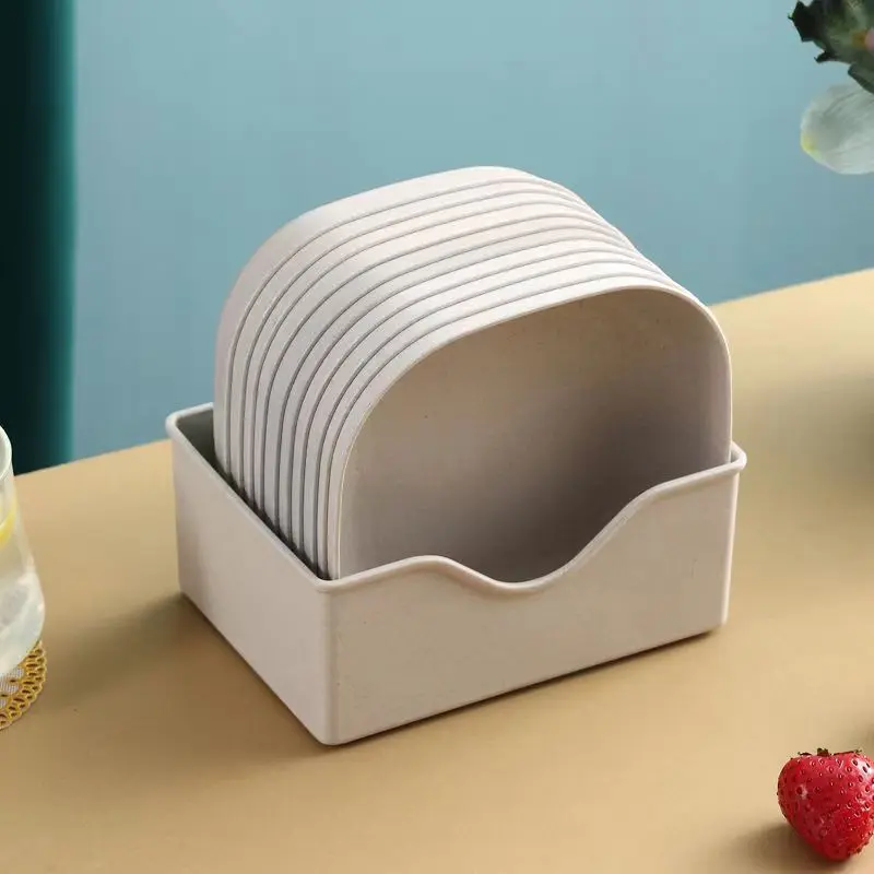 

Пластиковые тарелки набор 10 шт