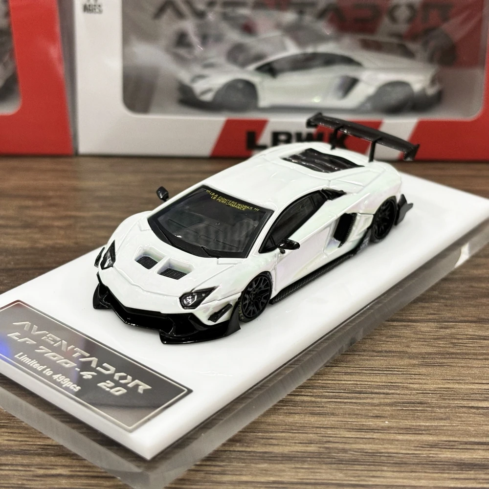 Новинка 2024 в наличии Звездная модель автомобиля 1:64 свобода хождение брикет