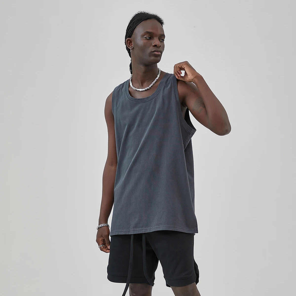 

American Retro High Street Kanye Washed Vest Oversized Men's and Women's Fashionable Sleeveless Bottom Split Top Waistcoat