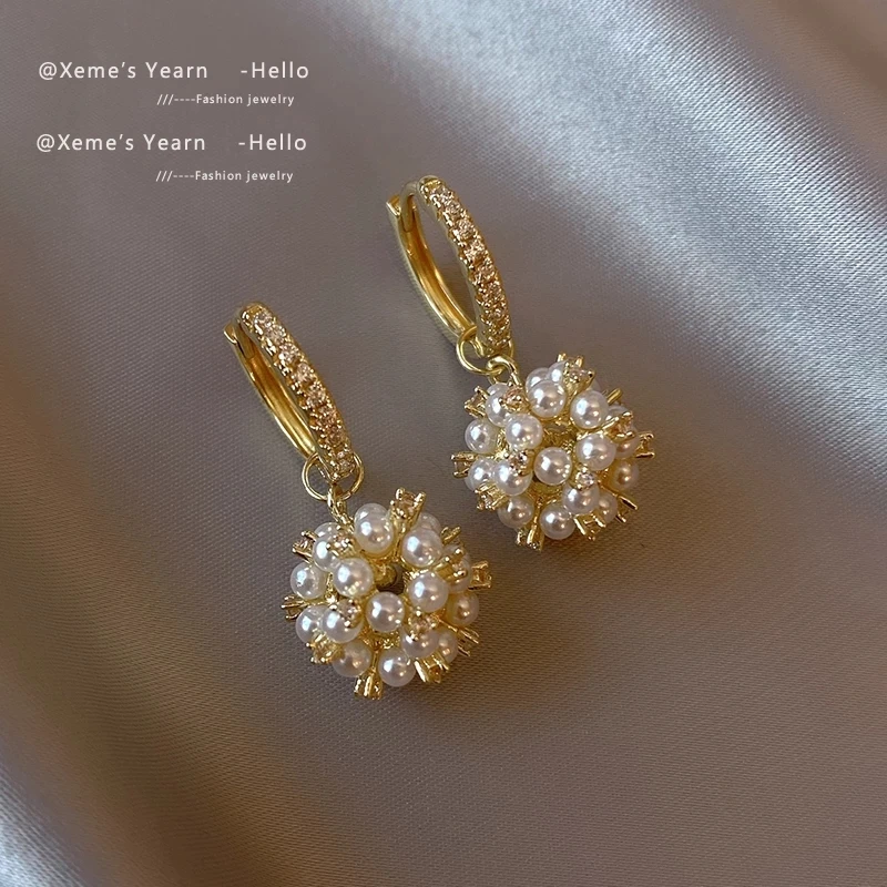 

Women Earrings Gold Plated